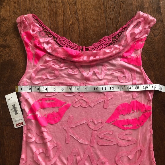 ✨Rare✨The One KISS ME 💋 Tank Top Pink - Picture 5 of 8